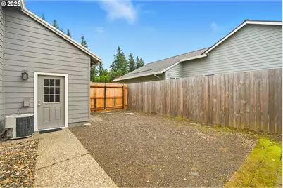 20155 Quinalt Dr, Oregon City, OR 97045 - Photo 45