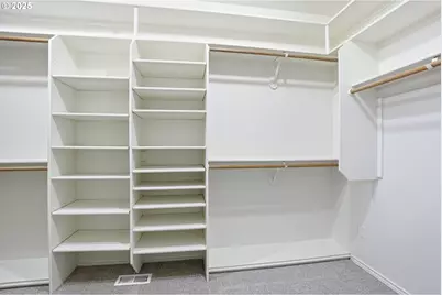 20155 Quinalt Dr, Oregon City, OR 97045 - Photo 37