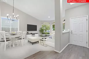 20155 Quinalt Dr, Oregon City, OR 97045 - Photo 3