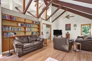2350 McLean Blvd, Eugene, OR 97405 - Photo 7