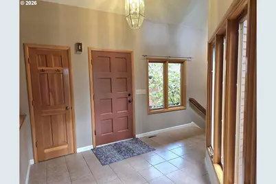 2350 McLean Blvd, Eugene, OR 97405 - Photo 3