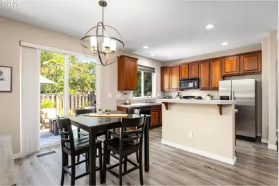 3504 SE Pinewood Ave, Hillsboro, OR 97123 - Photo 9