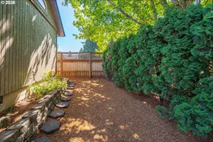 550 Wormwood St, Salem, OR 97306 - Photo 31