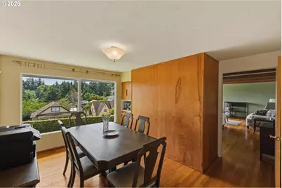 1037 N 10th St, Coos Bay, OR 97420 - Photo 13