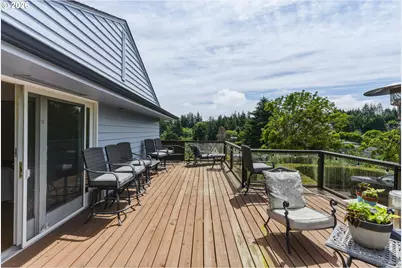 1037 N 10th St, Coos Bay, OR 97420 - Photo 31