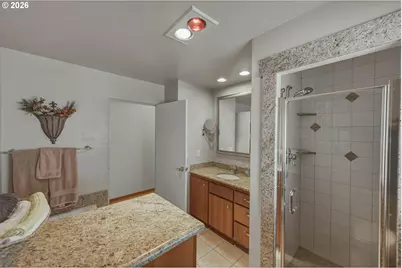 1037 N 10th St, Coos Bay, OR 97420 - Photo 19