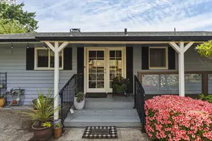 1037 N 10th St, Coos Bay, OR 97420 - Photo 3