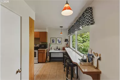1037 N 10th St, Coos Bay, OR 97420 - Photo 11
