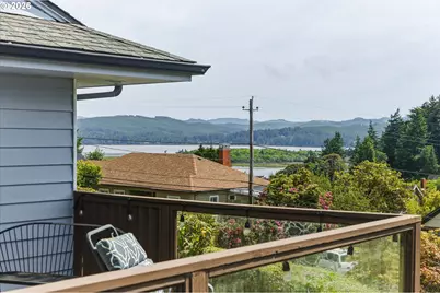 1037 N 10th St, Coos Bay, OR 97420 - Photo 35