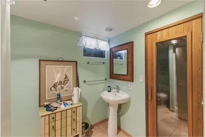1037 N 10th St, Coos Bay, OR 97420 - Photo 25