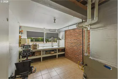 1037 N 10th St, Coos Bay, OR 97420 - Photo 29