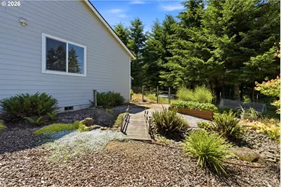 21020 NE Finnigan Hill Rd, Hillsboro, OR 97123 - Photo 45