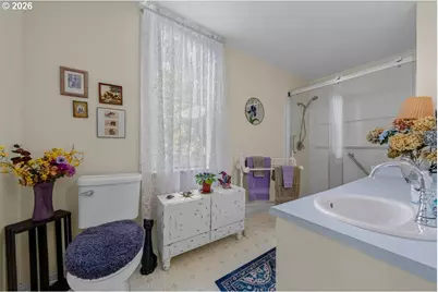 829 Florida St, North Bend, OR 97459 - Photo 21