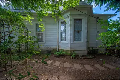 829 Florida St, North Bend, OR 97459 - Photo 41
