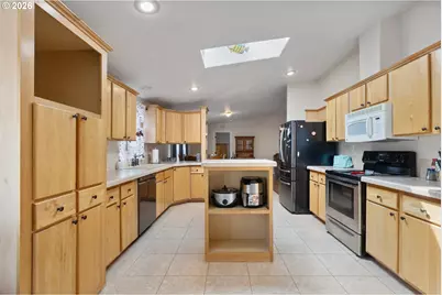 5120 NW Broad St, Roseburg, OR 97471 - Photo 13