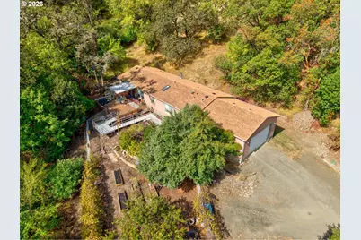5120 NW Broad St, Roseburg, OR 97471 - Photo 1