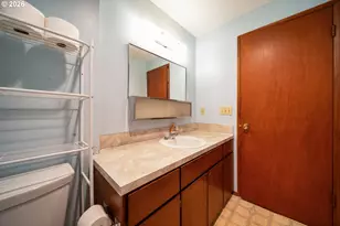 95624 Riverway Dr, Gold Beach, OR 97444 - Photo 17