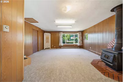 95624 Riverway Dr, Gold Beach, OR 97444 - Photo 11