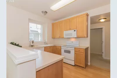 4556 SW 11th St, Gresham, OR 97080 - Photo 11