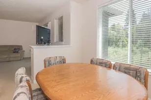 4556 SW 11th St, Gresham, OR 97080 - Photo 9