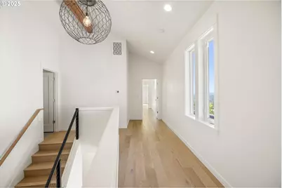 3718 SW Hillside Dr, Portland, OR 97221 - Photo 17