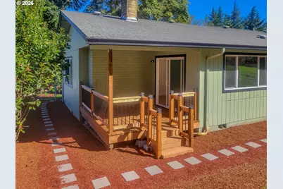 1358 NE Lincoln St, Roseburg, OR 97470 - Photo 15