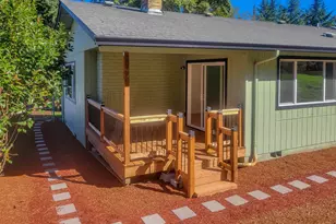 1358 NE Lincoln St, Roseburg, OR 97470 - Photo 15