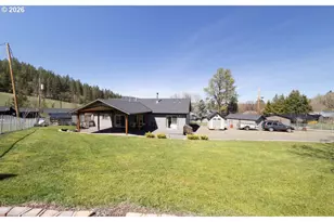 503 S Holmes St, Wallowa, OR 97885 - Photo 31