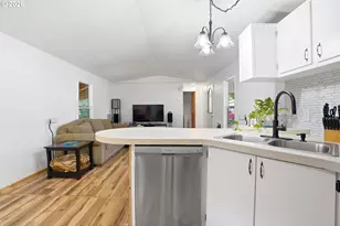 8750 SE 155th Ave, Happy Valley, OR 97086 - Photo 9