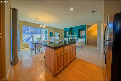 1010 SW 170th Ave #202, Beaverton, OR 97003 - Photo 5