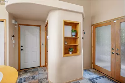 653 Brookside Dr, Eugene, OR 97405 - Photo 7