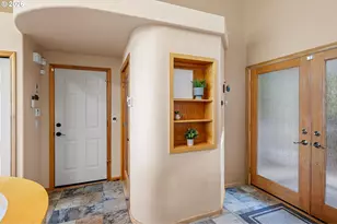 653 Brookside Dr, Eugene, OR 97405 - Photo 7