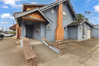 190 E 3rd St, Coquille, OR 97423 - Photo 17