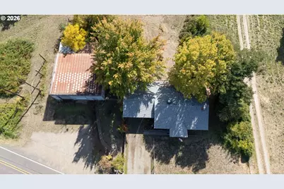 2584 Yokum Rd, Riddle, OR 97469 - Photo 3