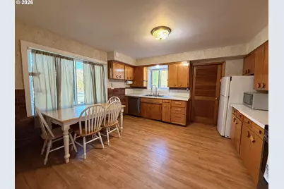 2584 Yokum Rd, Riddle, OR 97469 - Photo 7