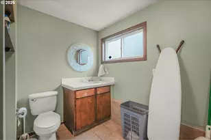 1829 SW 17th St, Gresham, OR 97080 - Photo 21