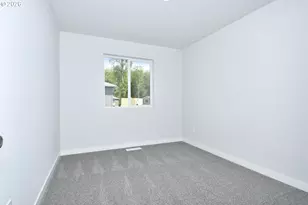 749 NE 13th St, Battle Ground, WA 98604 - Photo 13