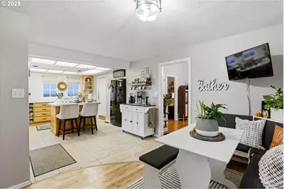 952 Main St E, Monmouth, OR 97361 - Photo 9