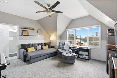 952 Main St E, Monmouth, OR 97361 - Photo 17