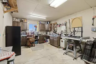 952 Main St E, Monmouth, OR 97361 - Photo 25