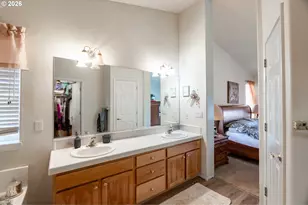 1037 NE Creeksedge Dr, Hillsboro, OR 97124 - Photo 31