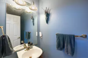 1037 NE Creeksedge Dr, Hillsboro, OR 97124 - Photo 9