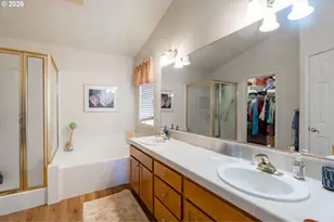 1037 NE Creeksedge Dr, Hillsboro, OR 97124 - Photo 29