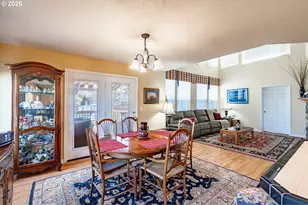 1037 NE Creeksedge Dr, Hillsboro, OR 97124 - Photo 15