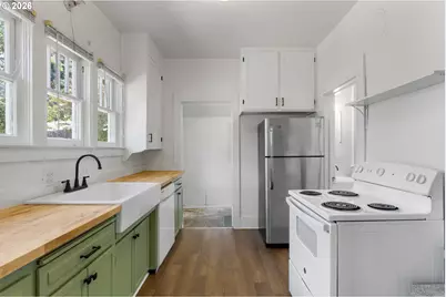 612 N State St, Sutherlin, OR 97479 - Photo 17