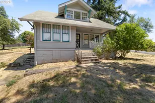612 N State St, Sutherlin, OR 97479 - Photo 1