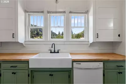 612 N State St, Sutherlin, OR 97479 - Photo 19