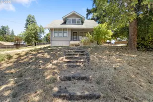 612 N State St, Sutherlin, OR 97479 - Photo 3
