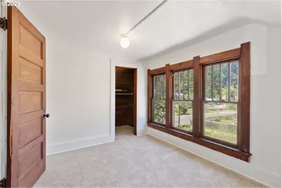 612 N State St, Sutherlin, OR 97479 - Photo 35