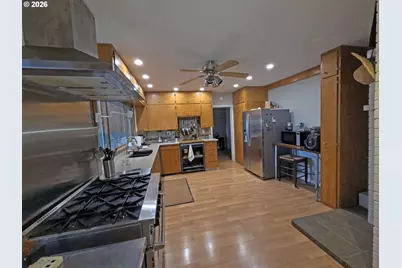 842 NE 113th Ave, Portland, OR 97220 - Photo 7